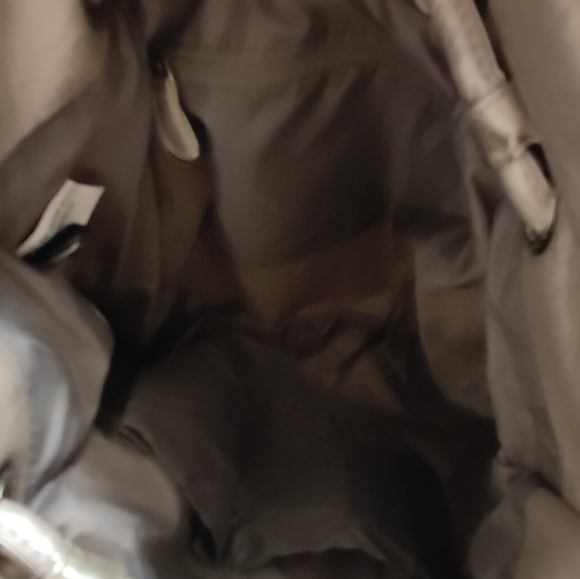 A Daisy Fuentes purse - Picture 3 of 4